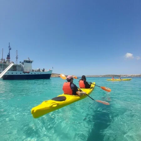 Full day kayaking with picnic lunch and swim stops