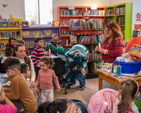 Stilla u Siġra Jirrakkontaw Ġrajja Ħelwa