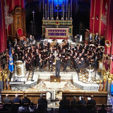 Fi Triq Lejn L-Għolja